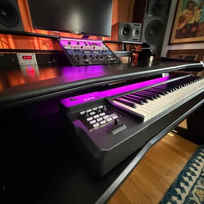 studio desk Dominator Series Workstation 2020's - Black High Gloss image 11