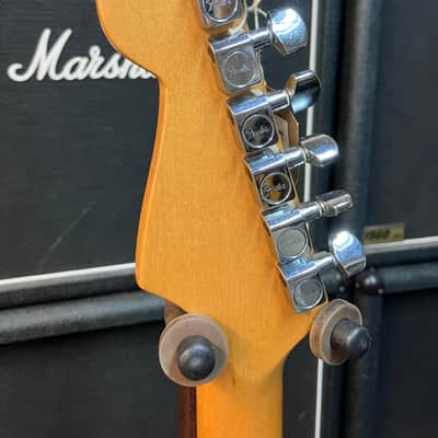 Fender Standard Stratocaster with Maple Fretboard 1998 - 2005 - Black image 5