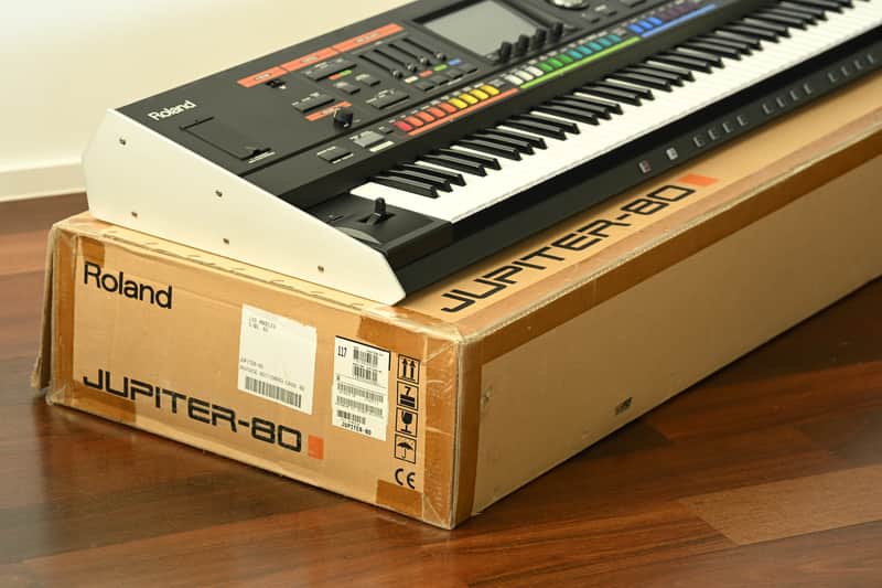 Roland Jupiter-80 - MINT image 1