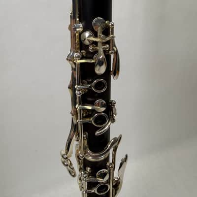 Buffet Crampon E12 Intermediate Bb Clarinet 2010s - Black image 4