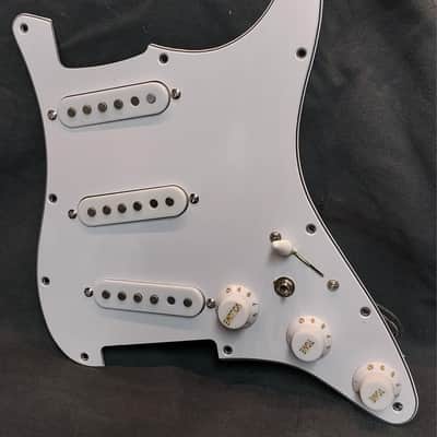 Rock'n R Guitars Loaded SSS for Strat Pickguard W/GM Alnico 5 62z's & Mods 2026 - White image 1
