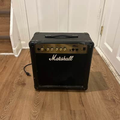 Marshall MG MG15CD 2-Channel 15-Watt 1x8" Solid State Guitar Combo 2004 - 2008 - Black image 2
