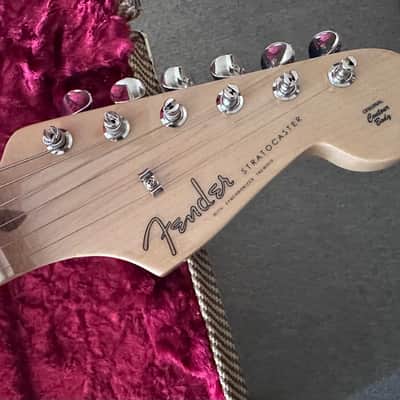 Fender American Vintage '56 Stratocaster 2010s - Sunburst image 3