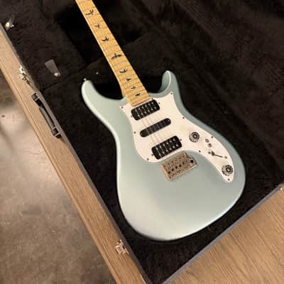 PRS Brent Mason Signature with Maple Fretboard 2013 - 2016 - Frost Blue Metallic image 1