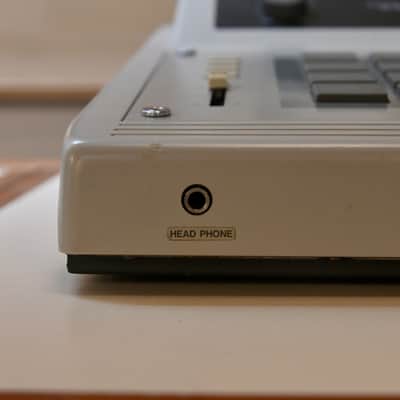 Akai MPC60II Integrated MIDI Sequencer and Drum Sampler 1991 - 1994 - Grey image 6