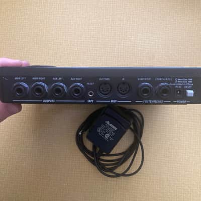 Alesis SR-16 Drum Machine 2010s - Black image 2