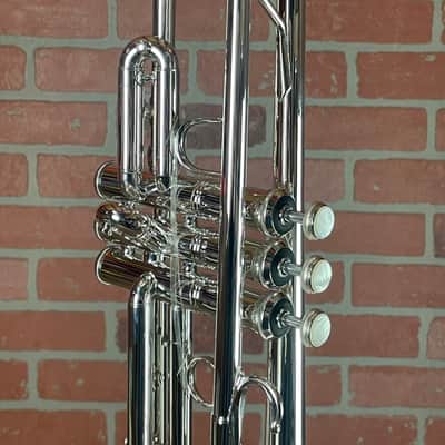 Bach 190SM37X Stradivarius Professional Bb Trumpet - Silver Plated image 4