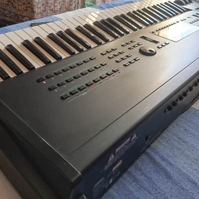 Yamaha SY77 Synthesizer 1989 - Black image 17