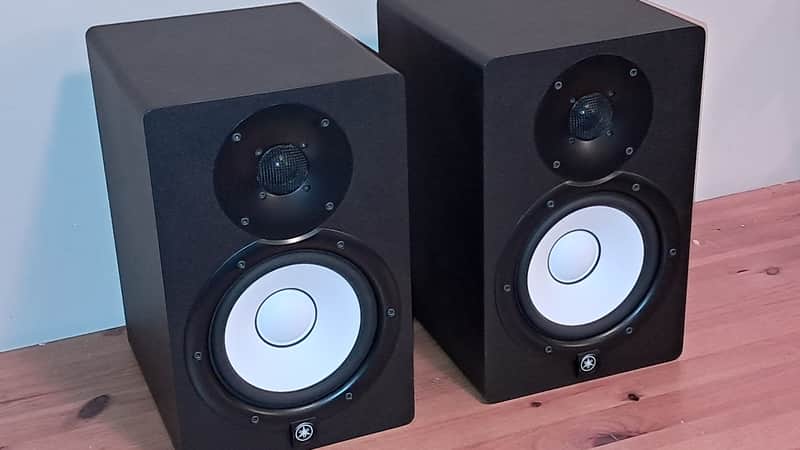 Yamaha HS7 6.5" Powered Studio Monitor (Pair) image 1