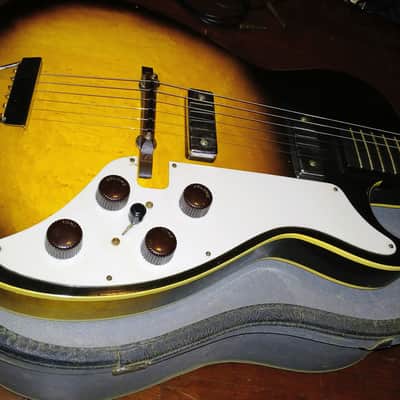 Vintage 1960 Harmony Silvertone STRATOTONE 1421 Guitar with Original Case image 2