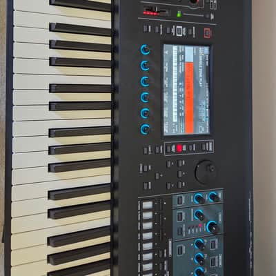 Roland Fantom 8 88-Key Workstation Keyboard 2019 - Present - Black image 2