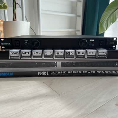 Furman PL-8C E Power Conditioner — Excellent image 2