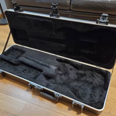 Fender TSA 002 molded guitar case 2000's image 8