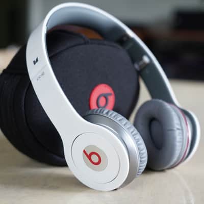 Monster Beats by Dr. Dre Solo HD On-Ear Headphones with ControlTalk (White) image 1