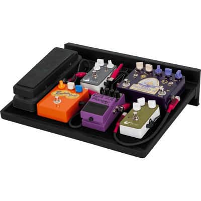 Gator GPT-BL-PWR-CE Pedalboard bois 16.5"x12" avec housse nylon et alimentation image 2