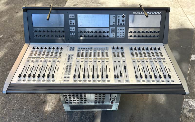 Soundcraft  Vi2000 with stagebox I/O image 1