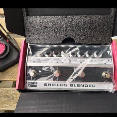 Fender Shields Blender Limited Edition 2023 - Silver / Black image 3