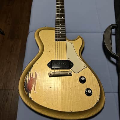 Novo Solus M1 2024 - Shoreline Gold over 3 Tone Sunburst image 3