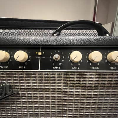 Fender Super-Sonic 22 2-Channel 22-Watt 1x12" Guitar Combo 2010 - Present - Black image 3