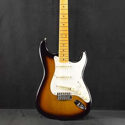 Fender Stories Collection Eric Johnson 1954 “Virginia” Stratocaster Maple Fingerboard 2-Color Sunburst image 2