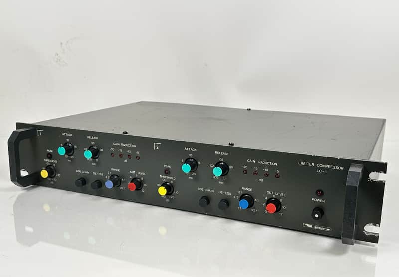 LC コンプセット 1980s TCS LC-1: Broadcast Limiter/Compressor - Vintage Soviet Rack