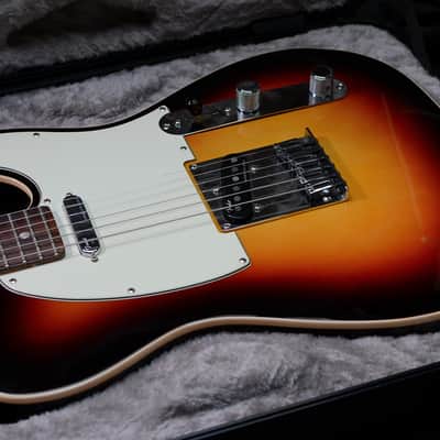 Fender American Ultra Telecaster with Maple Fretboard 2019 - 2025 - Ultraburst image 6