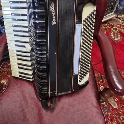 Covella Made In Italy Piano Accordion 41/120 W Straps And Case image 4