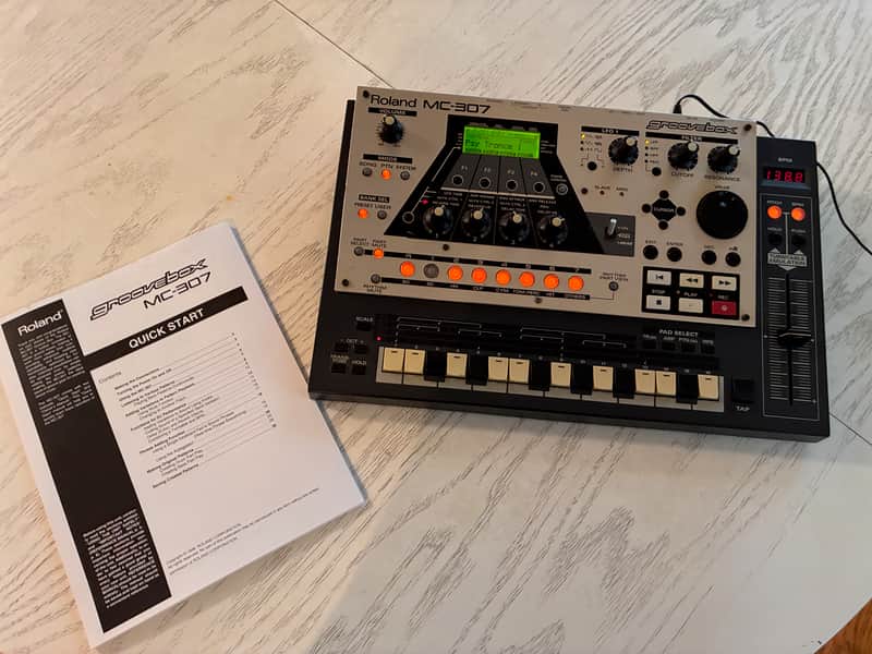 Roland MC-307 Groovebox | Reverb