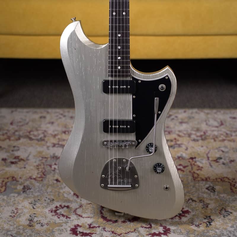 New Novo Voltur J - Fralin P-90s – Inca Silver image 1
