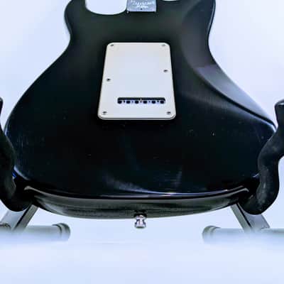 2002 Fender American Deluxe Stratocaster with Maple Fretboard - Montego Black image 14