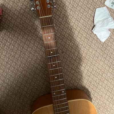 Art & Lutherie Wild Cherry Satin Lacquer with T-60 travilite quality case image 5