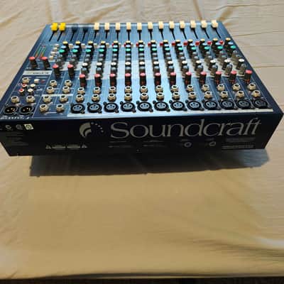 Soundcraft EPM12 12-Channel Analogue Mixer + Flight Case image 2