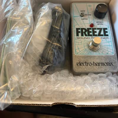 Electro-Harmonix Freeze Nano Sound Retainer Sustain Pedal 2010 - Present - Blue / Gray image 3