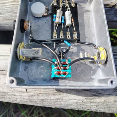 SkullFXR SHO Clone image 2