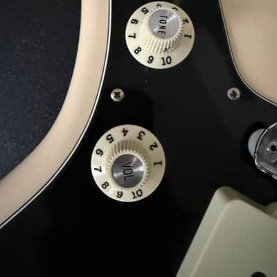 Fender American Professional Jazzmaster with Rosewood Fretboard 2017 - 2019 - Olympic White W/ FLIGHT CASE image 7