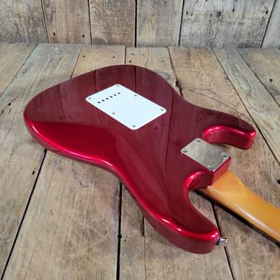 Squier Classic Vibe 60's Stratocaster 2024 - Candy Apple Red image 15