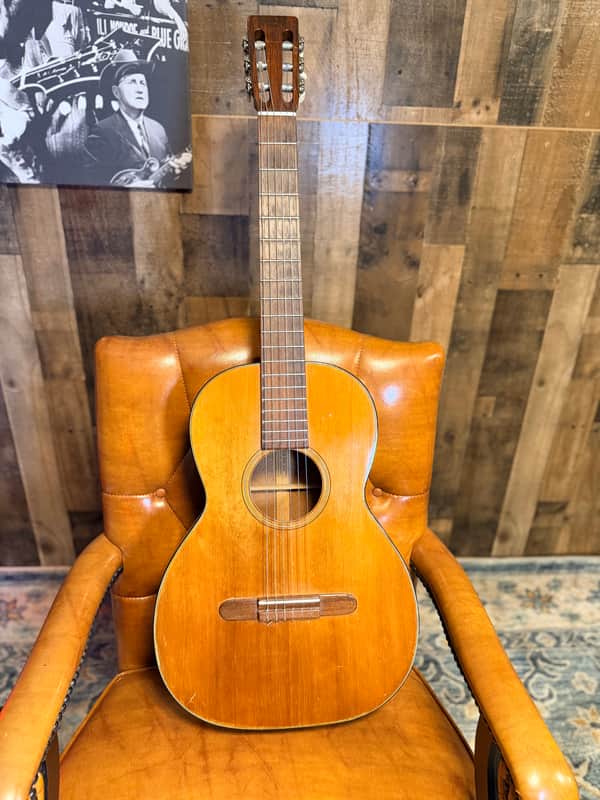 Martin 00-16C
