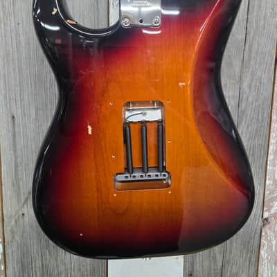 Fender American Standard Stratocaster with Maple Fretboard 2008 - 2016 - 3-Color Sunburst image 10
