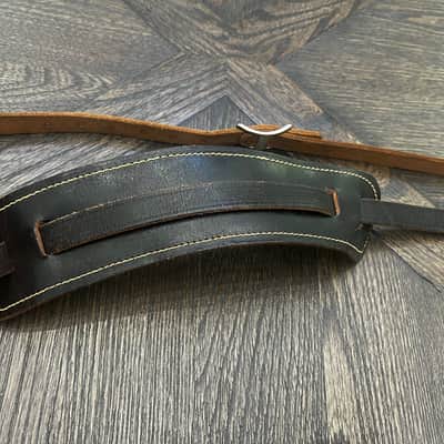 Vintage original late 1950s - 1960's Fender Leather Guitar strap image 4