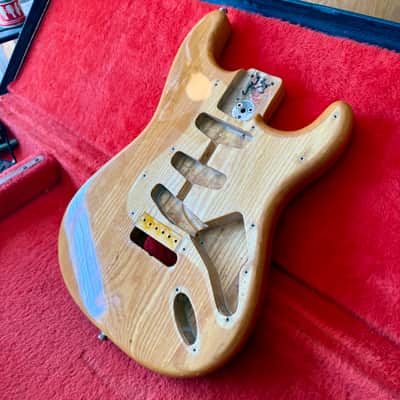 Fender Stratocaster guitar body c 1973 - Natural original vintage USA image 2