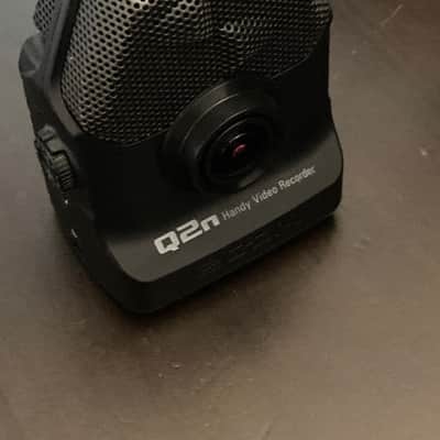 Zoom Q2N Camera/Audio Recorder with Wide Angle Lens 2010s - Black image 1