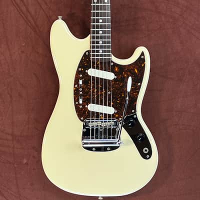 Fender MG-66-66 Mustang 2002 | Made in Japan | - Vintage White image 1