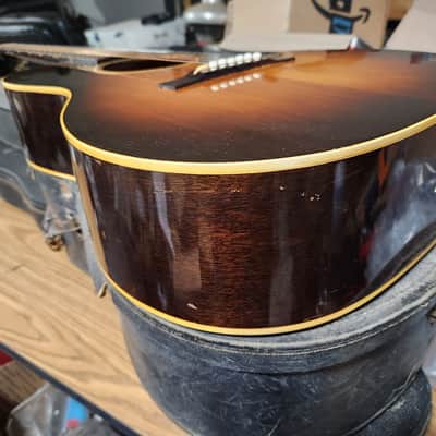Gibson LG-2 1946 - 1949 - Sunburst image 6