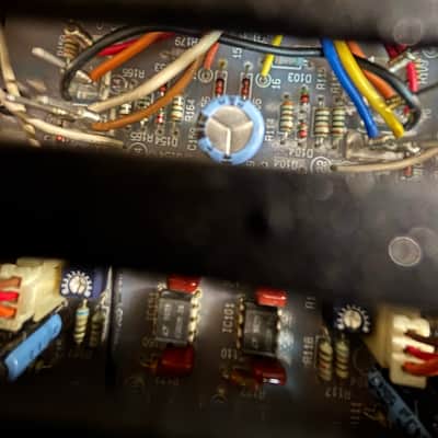 Adcom GFA-555 II stereo power amplifier image 12