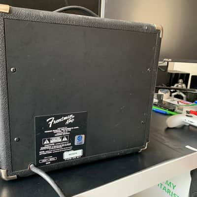Fender Frontman 15 2-Channel 15-Watt 1x8" Guitar Practice Amp 1997 - 2002 image 4