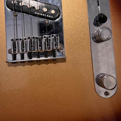 Fender American Ultra Telecaster with Maple Fretboard 2019 - Present Mocha Burst image 3