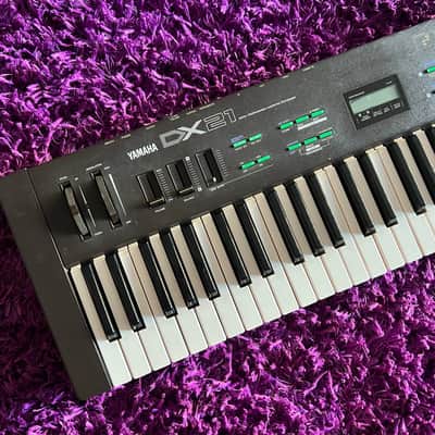 1980s Yamaha DX-21 FM Keyboard Synthesizer image 2
