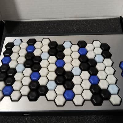 C-thru Axis 49 Controller midi keyboard image 1