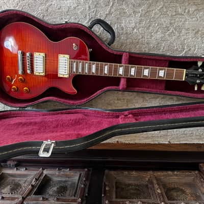 Vintage Epiphone Les Paul Standard 2002 - Cherry Sunburst - Case Included image 6