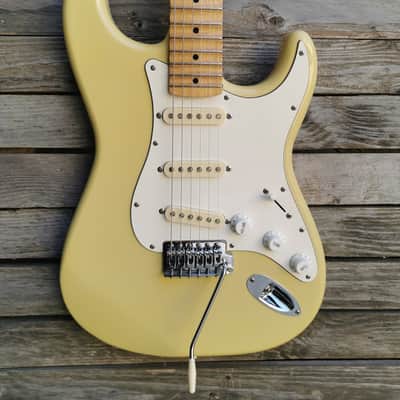 RIF 998 EKO ST-YM Yngwie Malmsteen Stratocaster w/Scalloped Fretboard Vintage White image 2